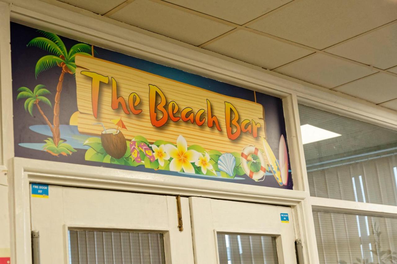 Sand Bay Holiday Village - Adults Only ウェストン・スパー・メア エクステリア 写真