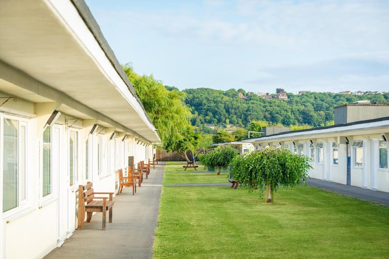 Sand Bay Holiday Village - Adults Only ウェストン・スパー・メア エクステリア 写真